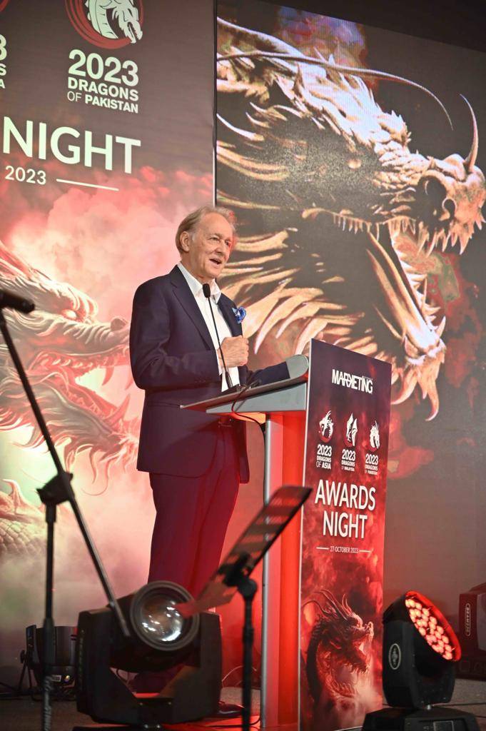 A thunder of Dragons soared over Pakistan tonight !  