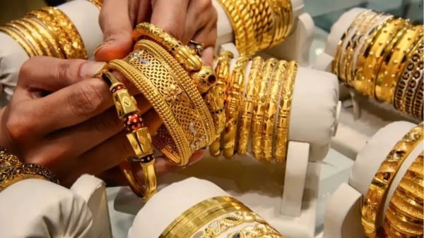 Gold prices in Pakistan move up amid upward global trend